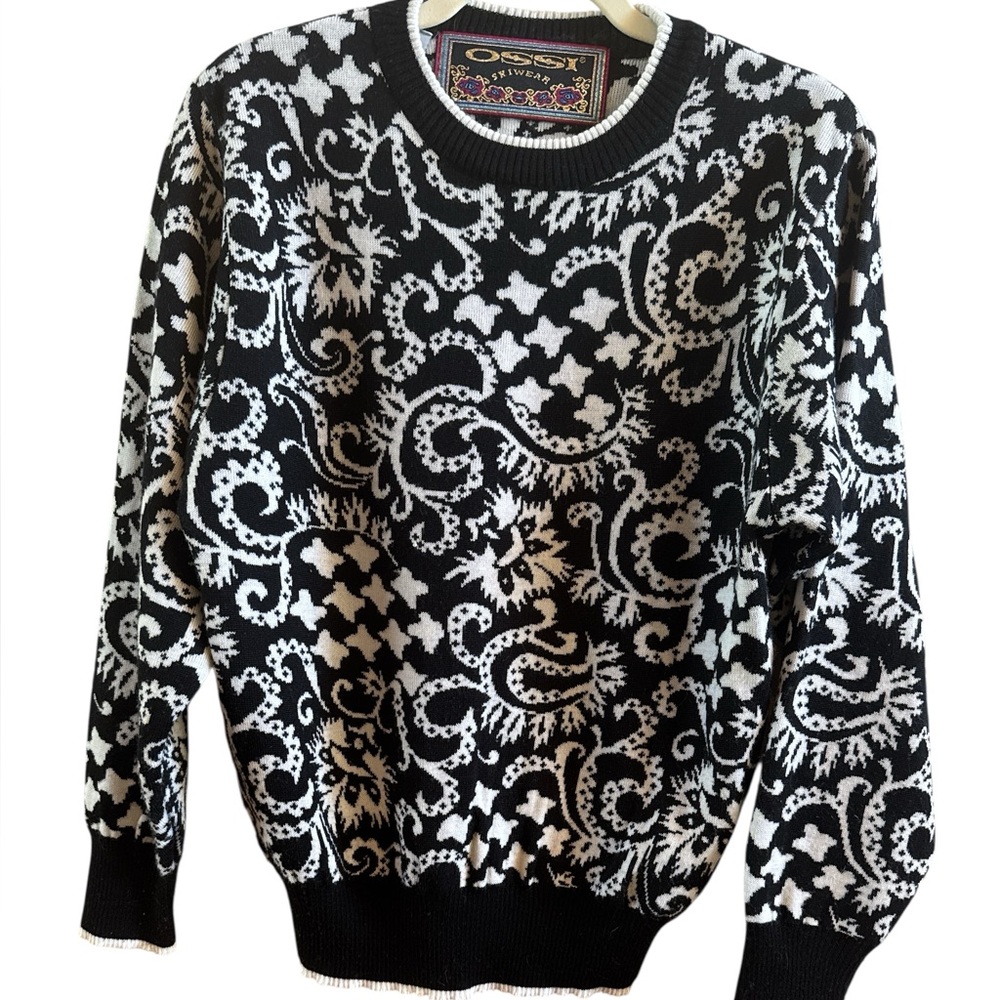 Vintage Ossi Women’s Skiwear‎ Black White Unique Design Sweater Size Medium